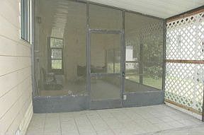 5th image of 2411 Lakeside Dr