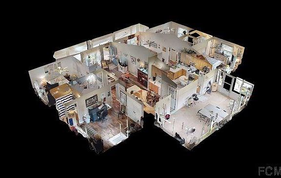 2nd image of 32 Rosecroft Ln