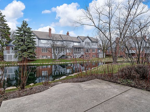 4th image of 34 Stonehenge Ct #34