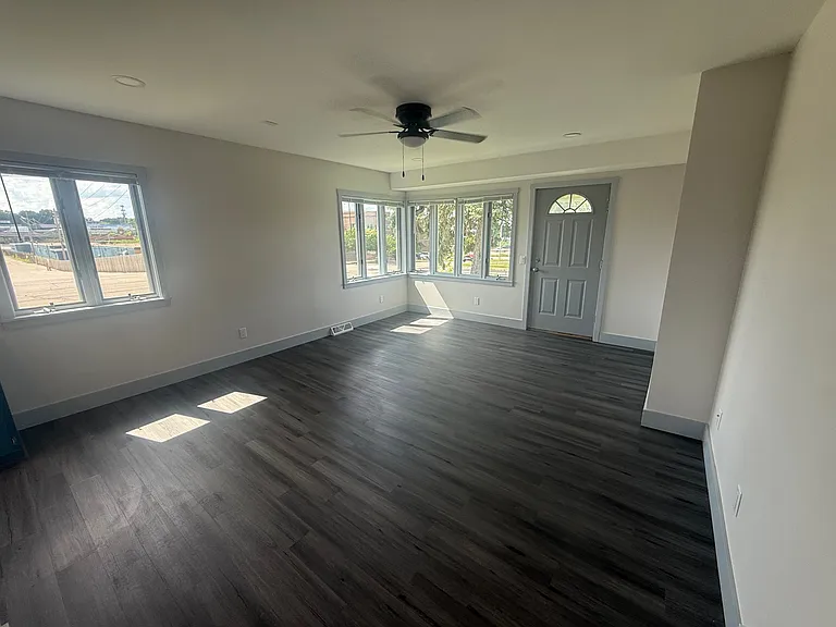2301 Badger Ln — Photo 4