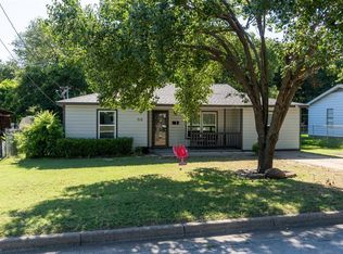 710 Cannon Dr, Euless, TX 76040