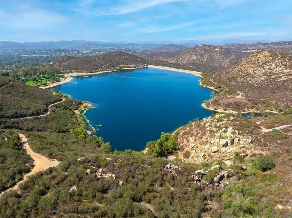 15250 Skyridge Rd #A, Poway, CA 92064