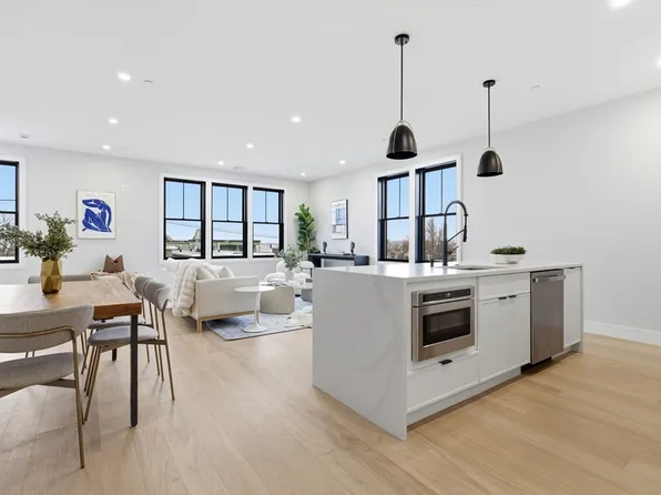 74 Horace St #5, Boston, MA 02128