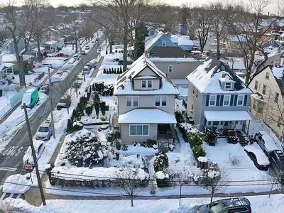 582 Henderson Ave, Staten Island, NY, 10310