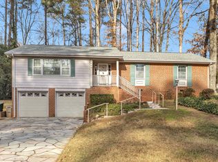 1402 Buckingham Rd, Garner, NC 27529
