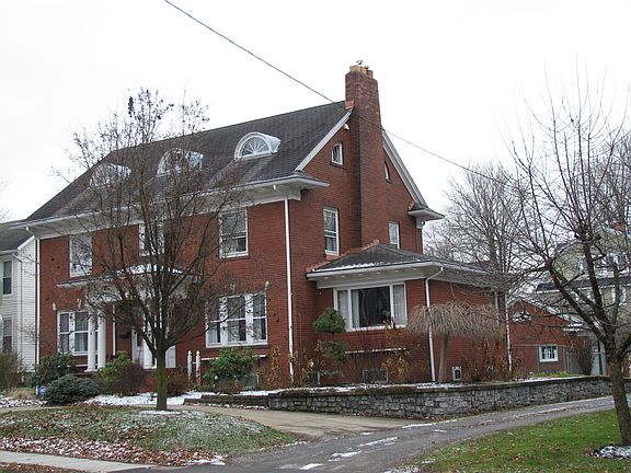 2nd image of 397 S Main St