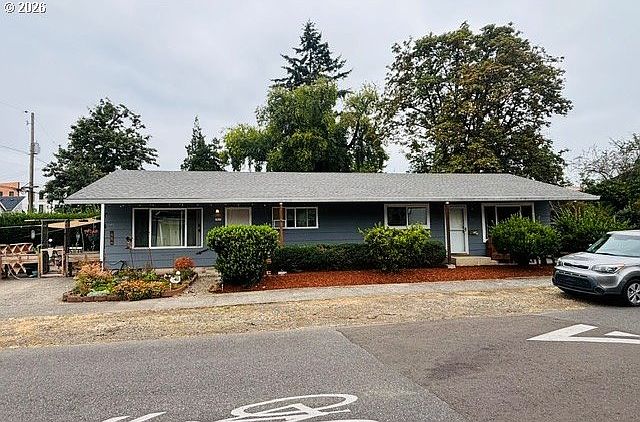 1st image of 7515 NE Everett St