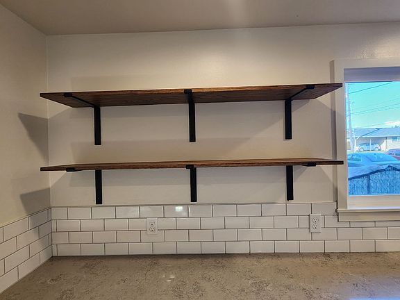 4th image of 3605 S Gunnison St