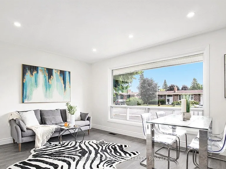 33 Majestic Dr — Photo 6