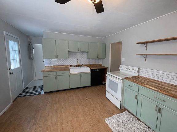 2nd image of 439 Rosewood Ct