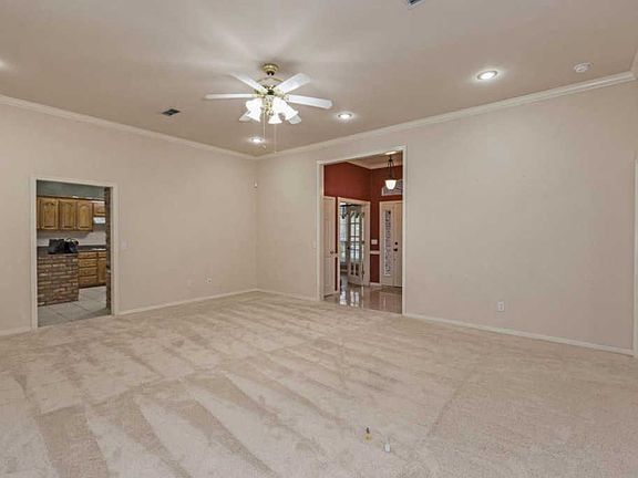 4th image of 8304 Paragon Dr