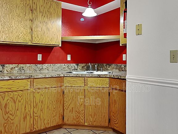 4th image of 2102 Meppen Dr