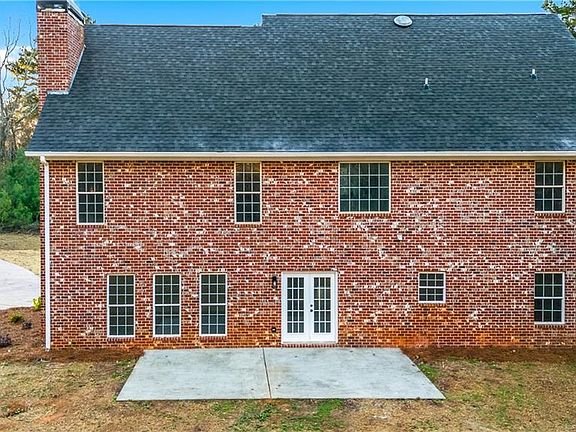 3rd image of 1739 Snapping Shoals Rd