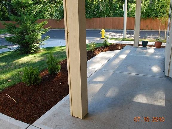 3rd image of 13504 NE 42nd St