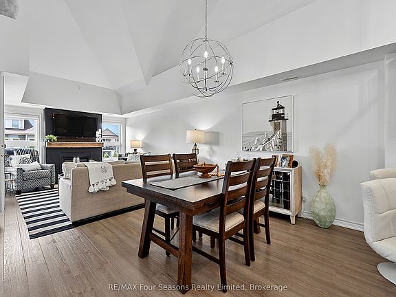 3rd image of 4 Cove Ct #302