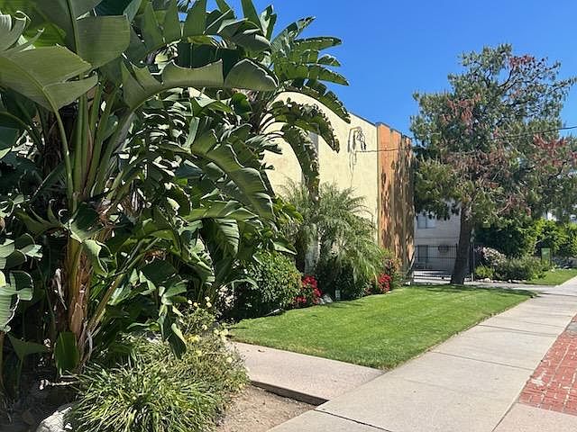 1st image of 18555 Burbank Blvd APT 14