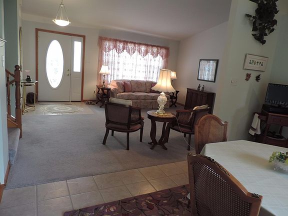 2nd image of 7420 Cedar Creek Cir