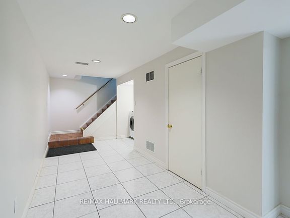 3rd image of 3 Minorca Pl #1