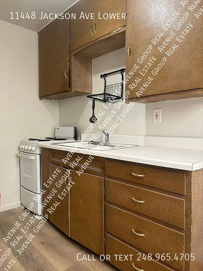 Charming 1-Bedroom Lower Unit For Lease In Warren - Half Off 2nd Month's Rent — Photo 3