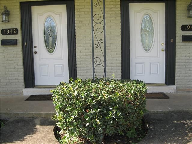 1st image of 1942 Robert E Lee Blvd