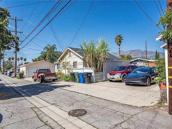 5th image of 709 S Magnolia Ave