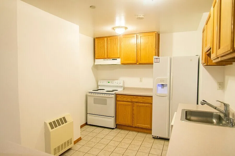Windsor Apartments #7 — Photo 3