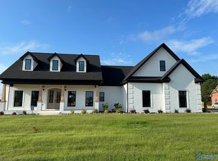 22902 Gunner Cir, Athens, AL 35613