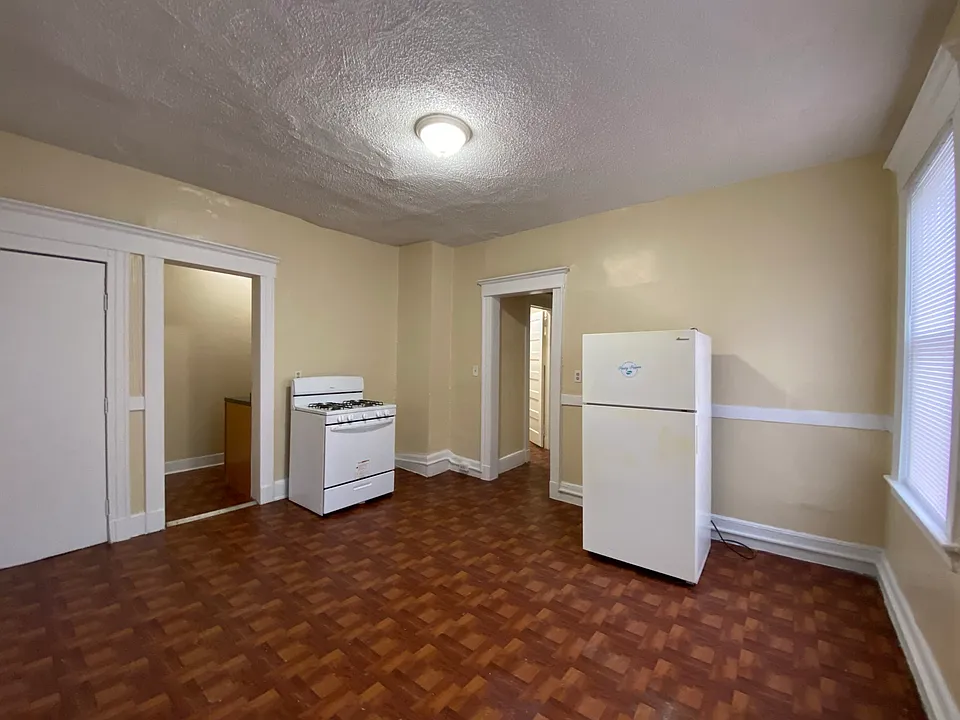 52 Dickerman St #L3