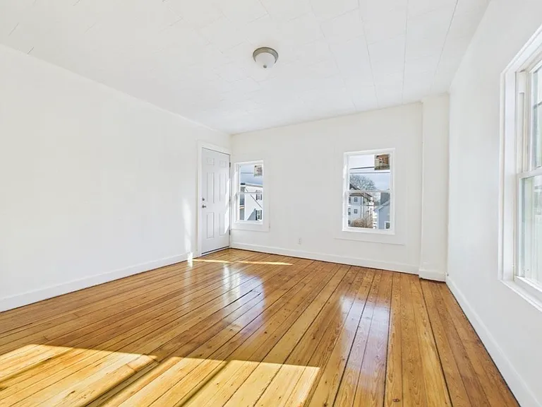 Nelson St — Photo 1