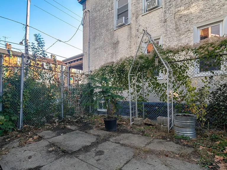 5002 Chestnut St — Photo 6
