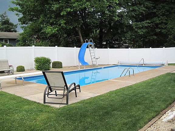 2nd image of 5605 Thoreau Dr