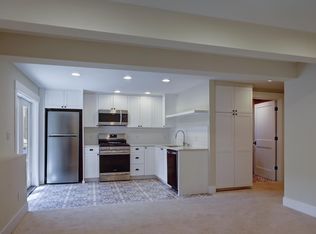 1611 10th Ave W #B, Seattle, WA 98119