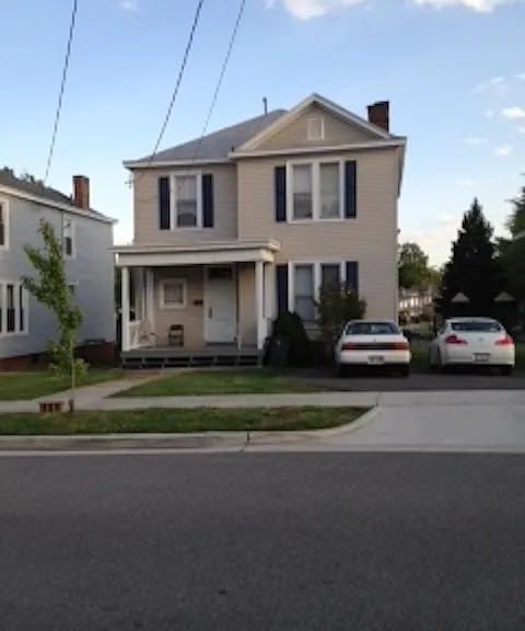 107 Yeardley Ave — Photo 1