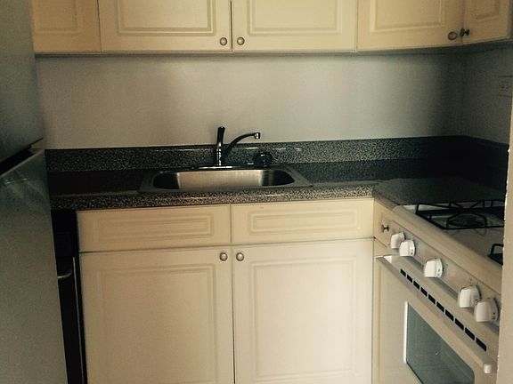3rd image of 8360 118th St APT 9G
