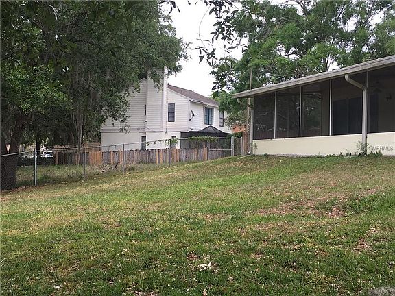 5th image of 808 Smith Bay Dr