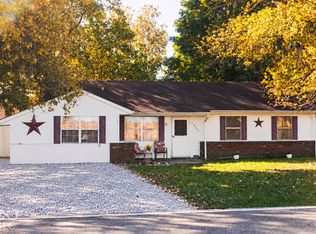 1231 E New Rd, Greenfield, IN 46140