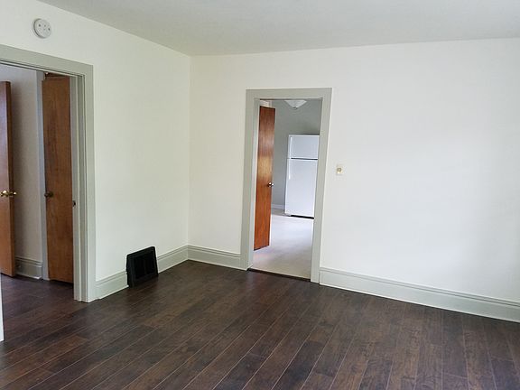 3rd image of 1703 8th St #2