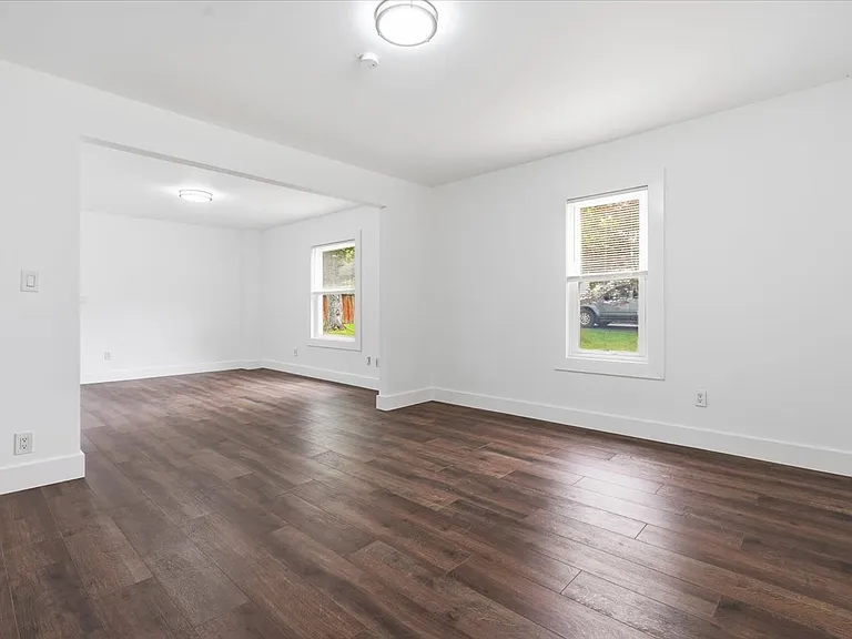 66 Penn St — Photo 11