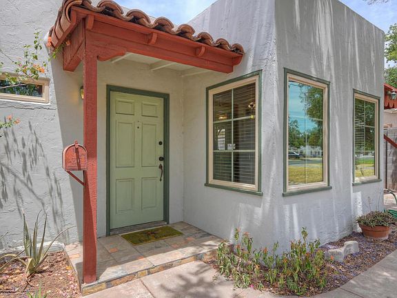 2214 Cambridge Front (3)