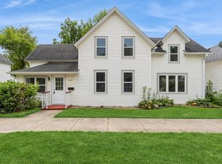 302 Oak Ave SW, Montgomery, MN 56069