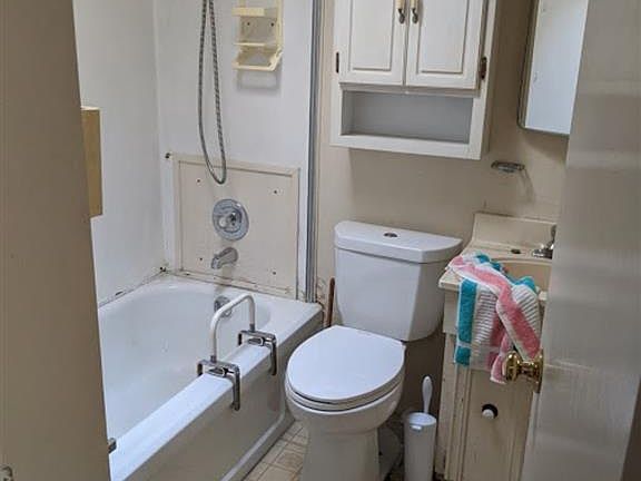 5th image of 2901 Epaulette St