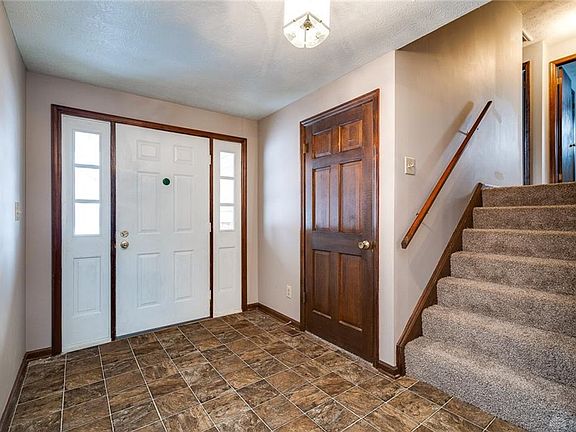 4th image of 902 Ashcreek Dr