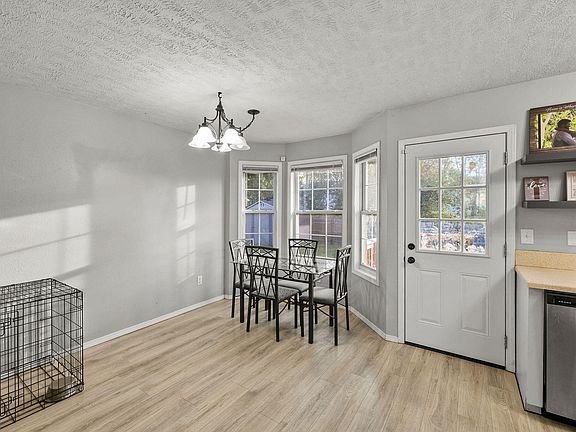 4th image of 720 N Windmill Place