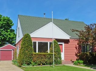 906 Leith Ave, Waukegan, IL 60085