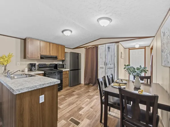 280 Martin Creek Dr, Cleveland, TX 77328