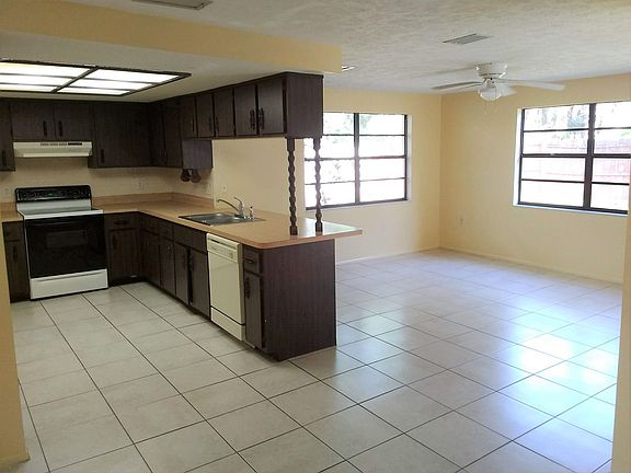 5th image of 6217 High St