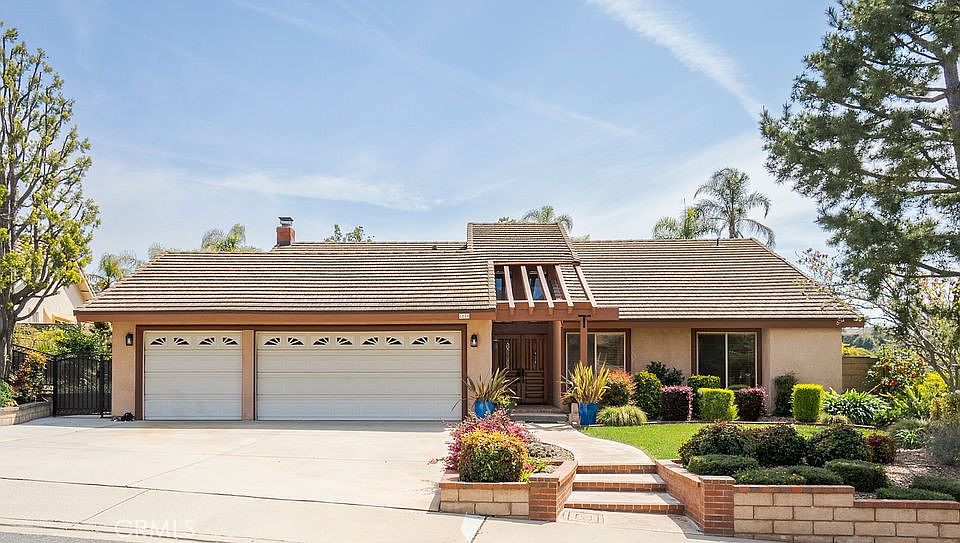 1st image of 6580 Country Club Dr