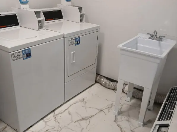 101 Santree Dr #206, Williamston, NC 27892