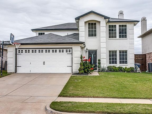 2nd image of 5405 Emmeryville Ln