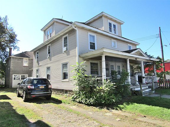 2nd image of 1900 E Main St